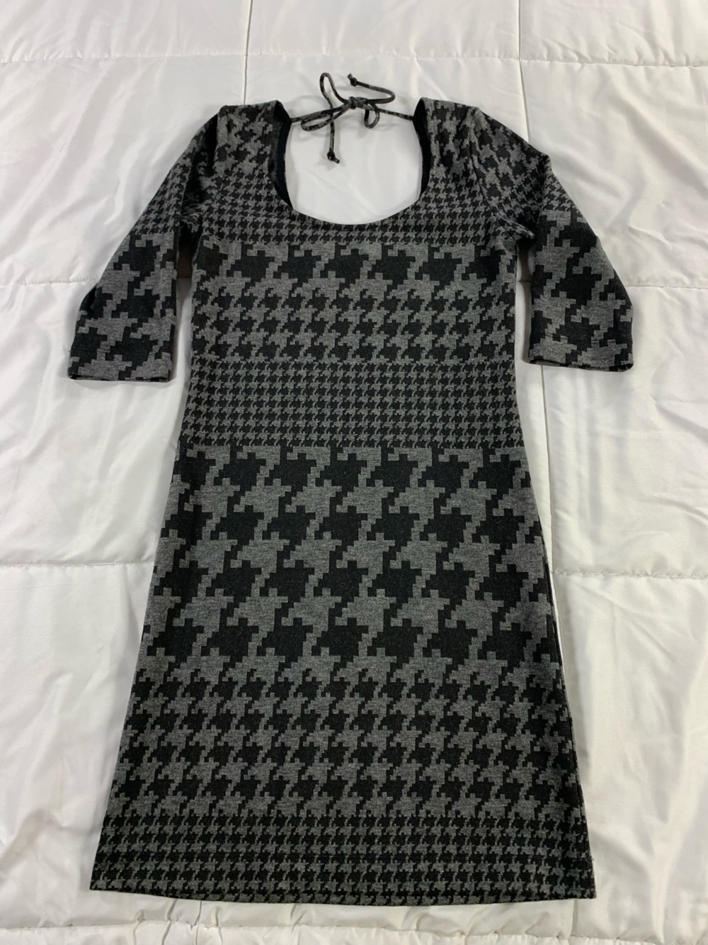 Pre loved LE CHATEAU dress womens size M